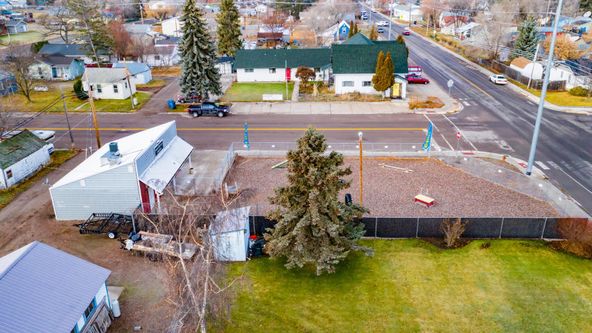 Mission Mountain Pet Service Inc.: 11 7th Ave W, Polson, MT 59860